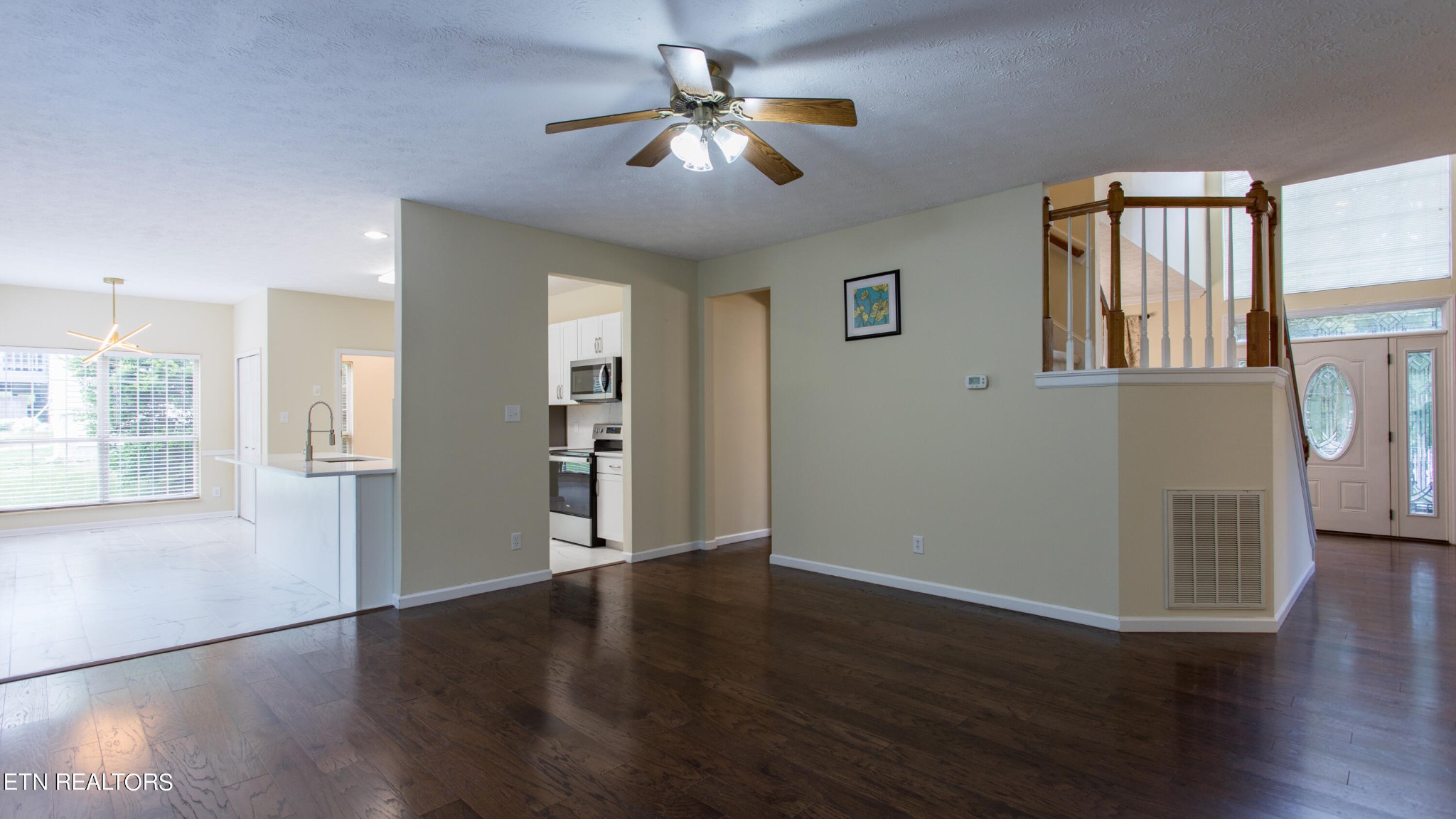 1146 Vale View Road Knoxville, TN 37922 - Photo 16 of 41 Gallery Image 16