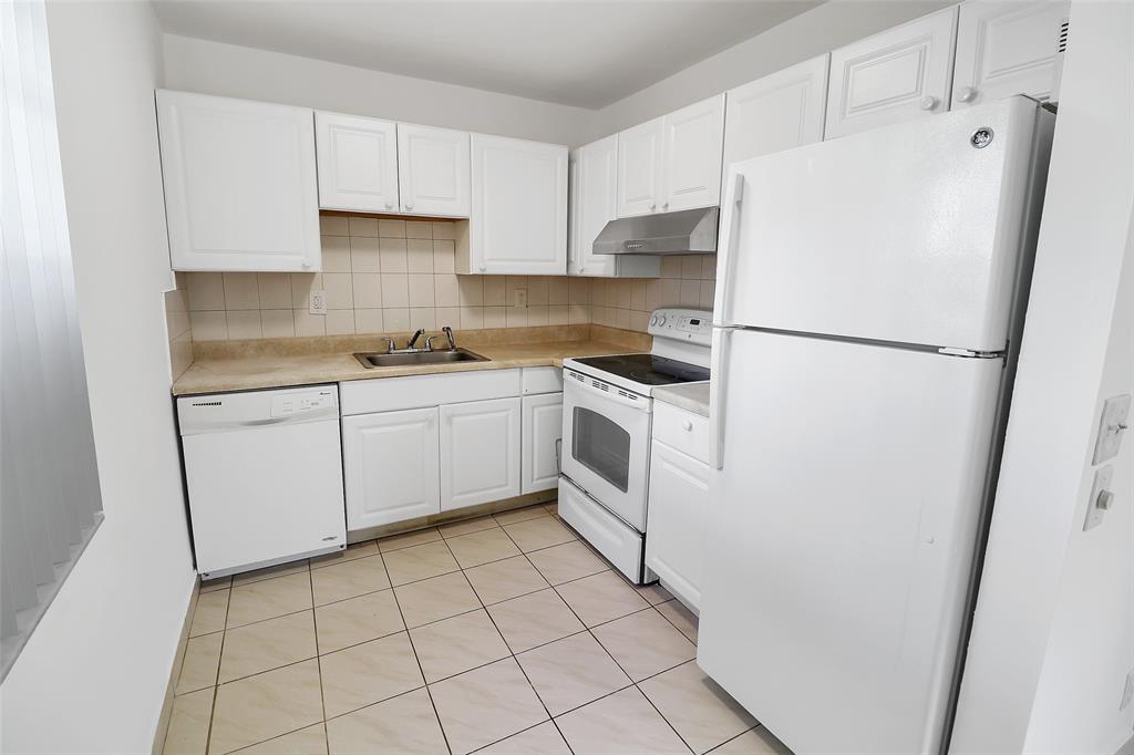 580 Normandy Lane, Unit 580 Delray Beach, FL 33484 - Photo 12 of 28