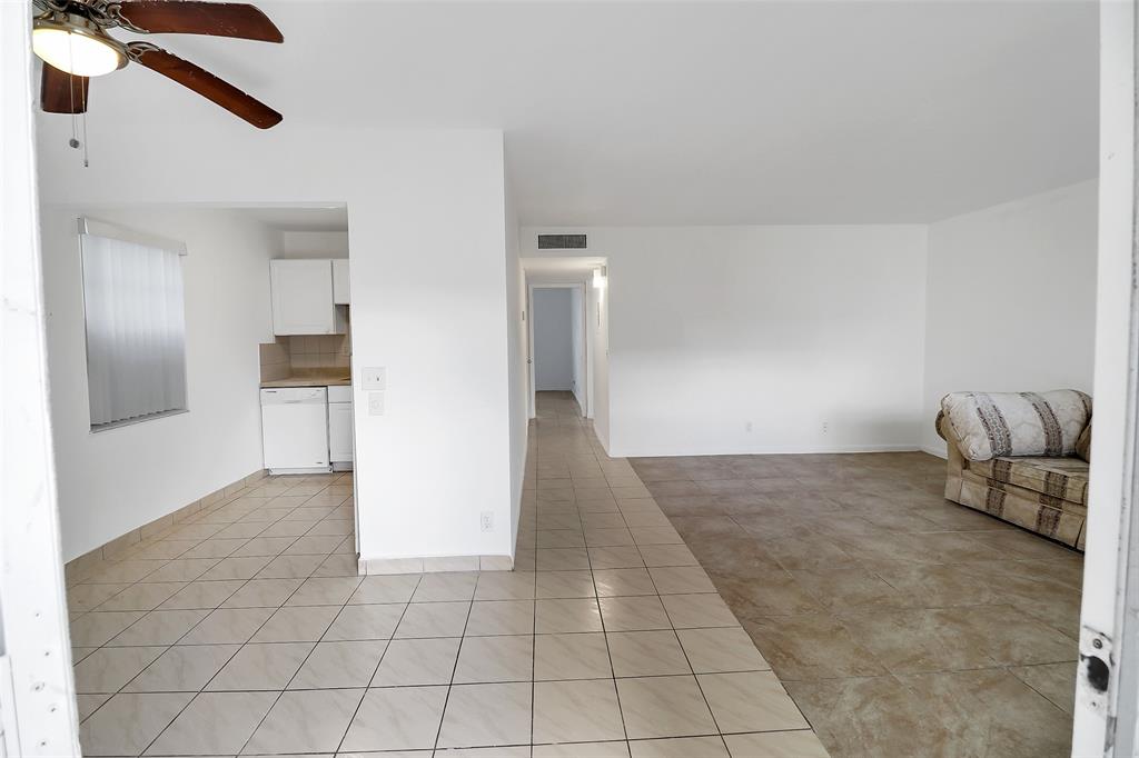 580 Normandy Lane, Unit 580 Delray Beach, FL 33484 - Photo 4 of 28