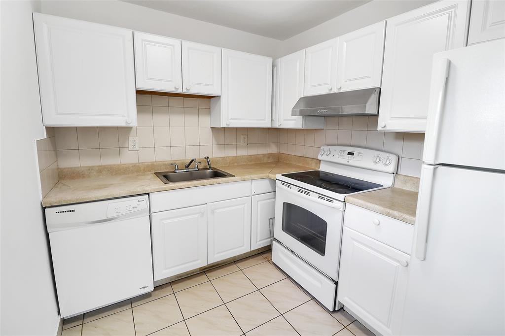 580 Normandy Lane, Unit 580 Delray Beach, FL 33484 - Photo 10 of 28