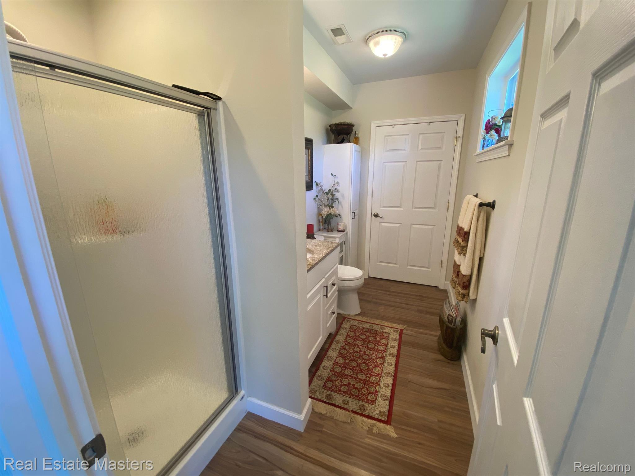10338 Brennan Road Avoca, MI 48006 - Photo 42 of 82 Guest House Bathroom