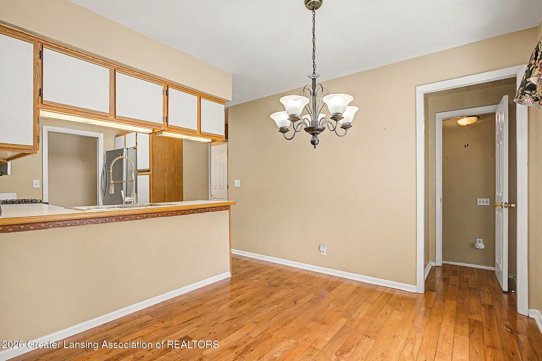 2602 Bedford Road Lansing, MI 48911 - Photo 6 of 40 10-web-or-mls-CQ1A9811
