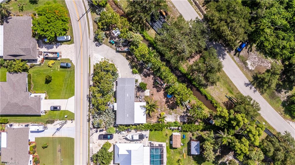 12861 Iona Road Fort Myers, FL 33908 - Photo 6 of 32