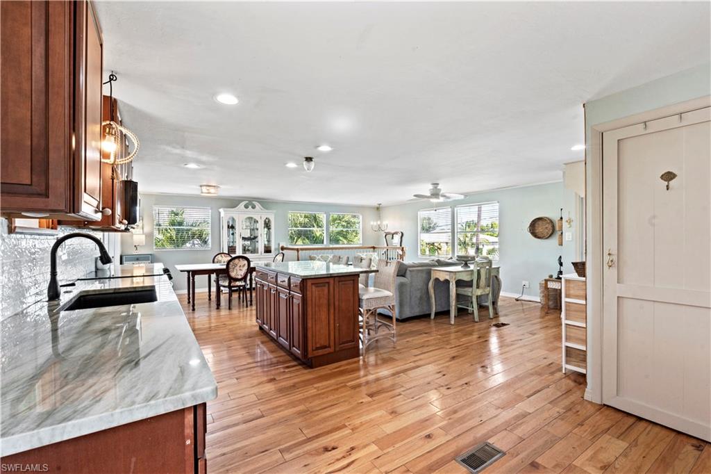 12861 Iona Road Fort Myers, FL 33908 - Photo 8 of 32