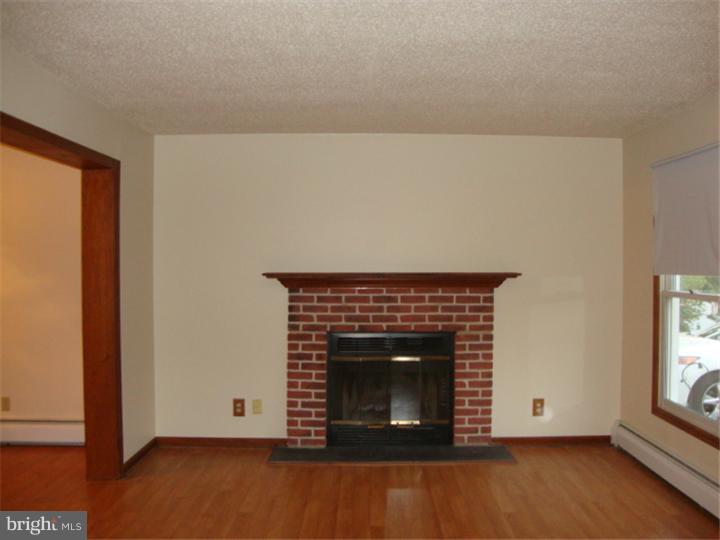 188 Rose Valley Road Pottstown, PA 19464 - Photo 4 of 14 Gallery Image 4