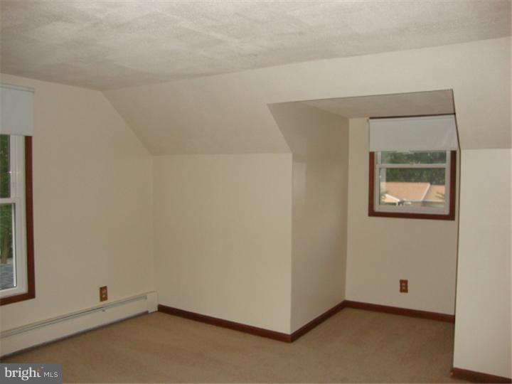 188 Rose Valley Road Pottstown, PA 19464 - Photo 10 of 14 Gallery Image 10