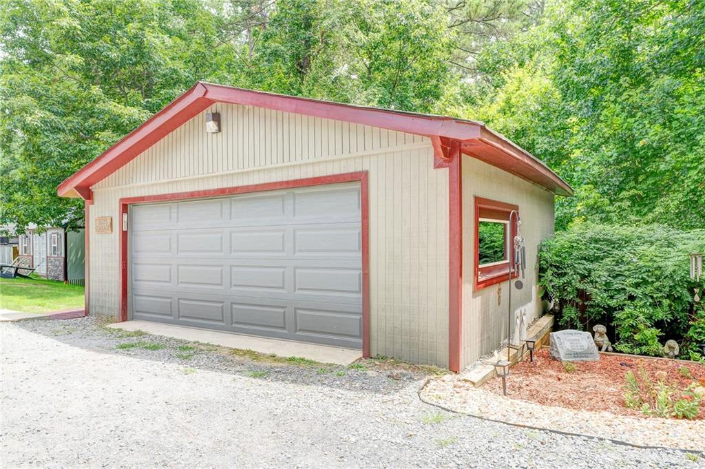 41 Summit Ridge Drive Southeast Cartersville, GA 30120 - Photo 32 of 43 a backyard of a house