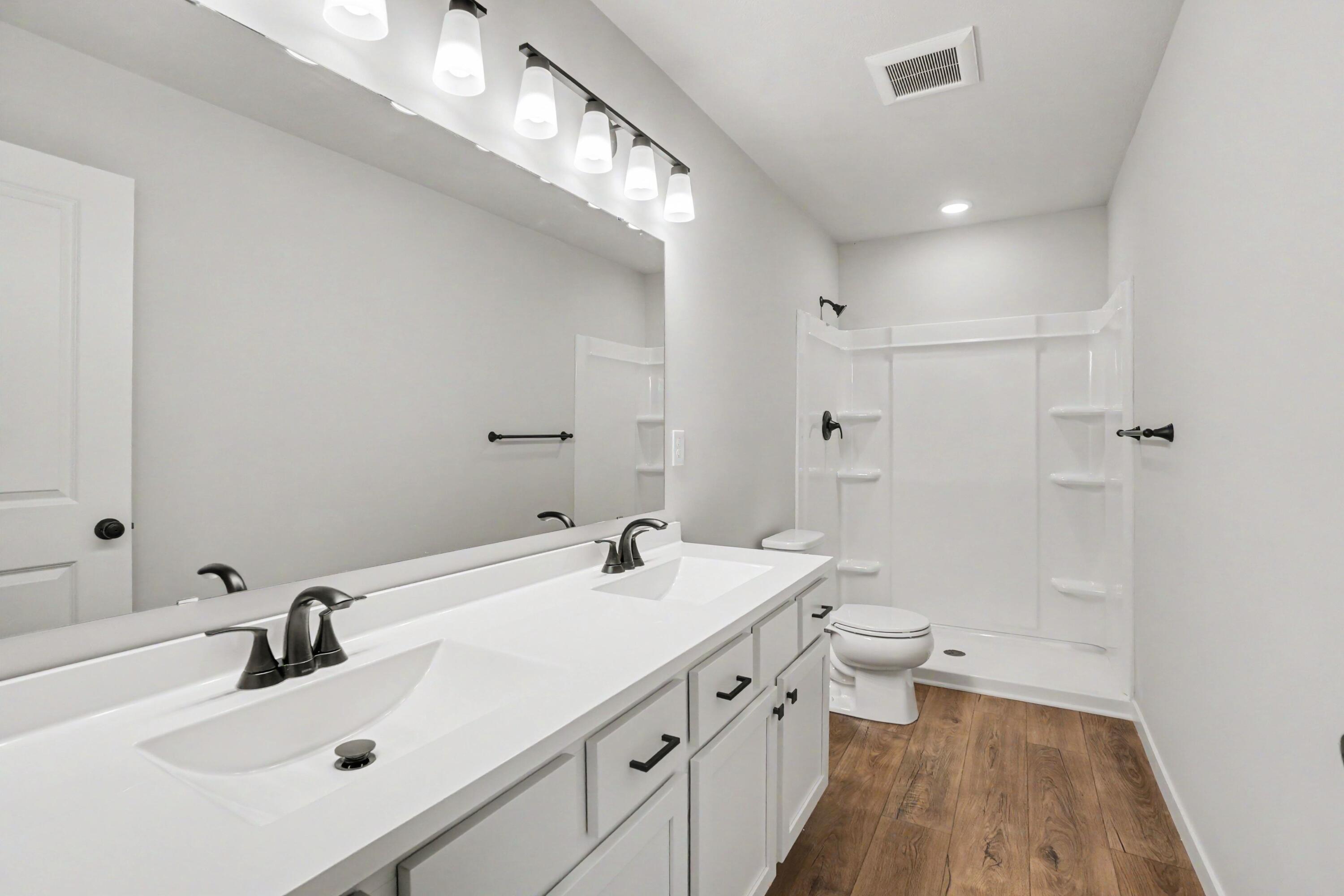 6267 Comiskey Road Stevensville, MI 49127 - Photo 17 of 40 16 SVW089-i2280 9.0 Primary Bath