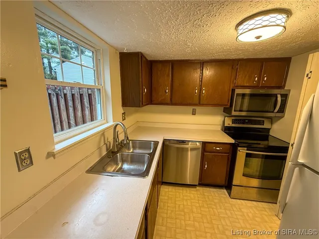 $135,000 | 3143 Wooded Way, Jeffersonville, IN 47130