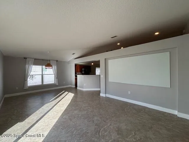 $2,200 | 3316 Slate Street, Melbourne, FL 32904