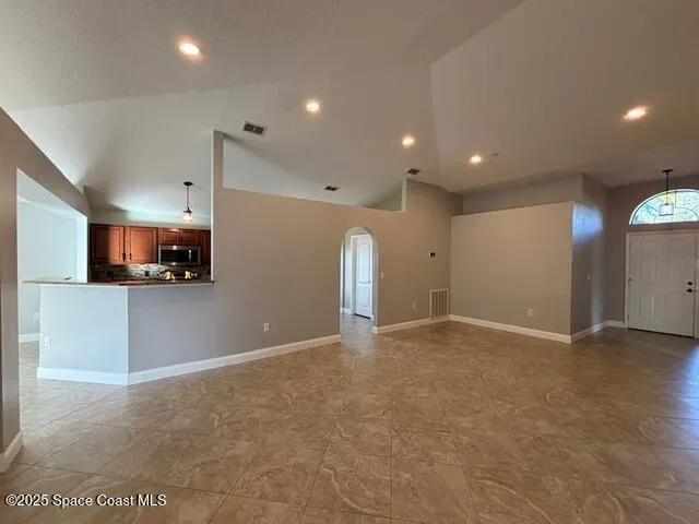 $2,200 | 3316 Slate Street, Melbourne, FL 32904