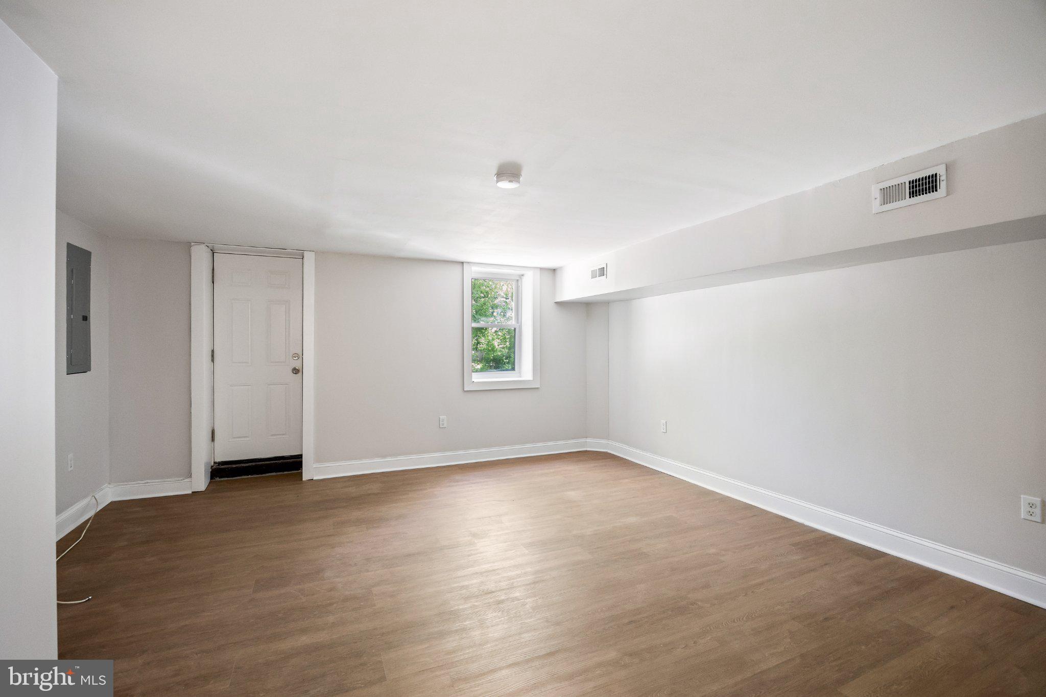 220 Houston Street Chester, PA 19013 - Photo 18 of 29