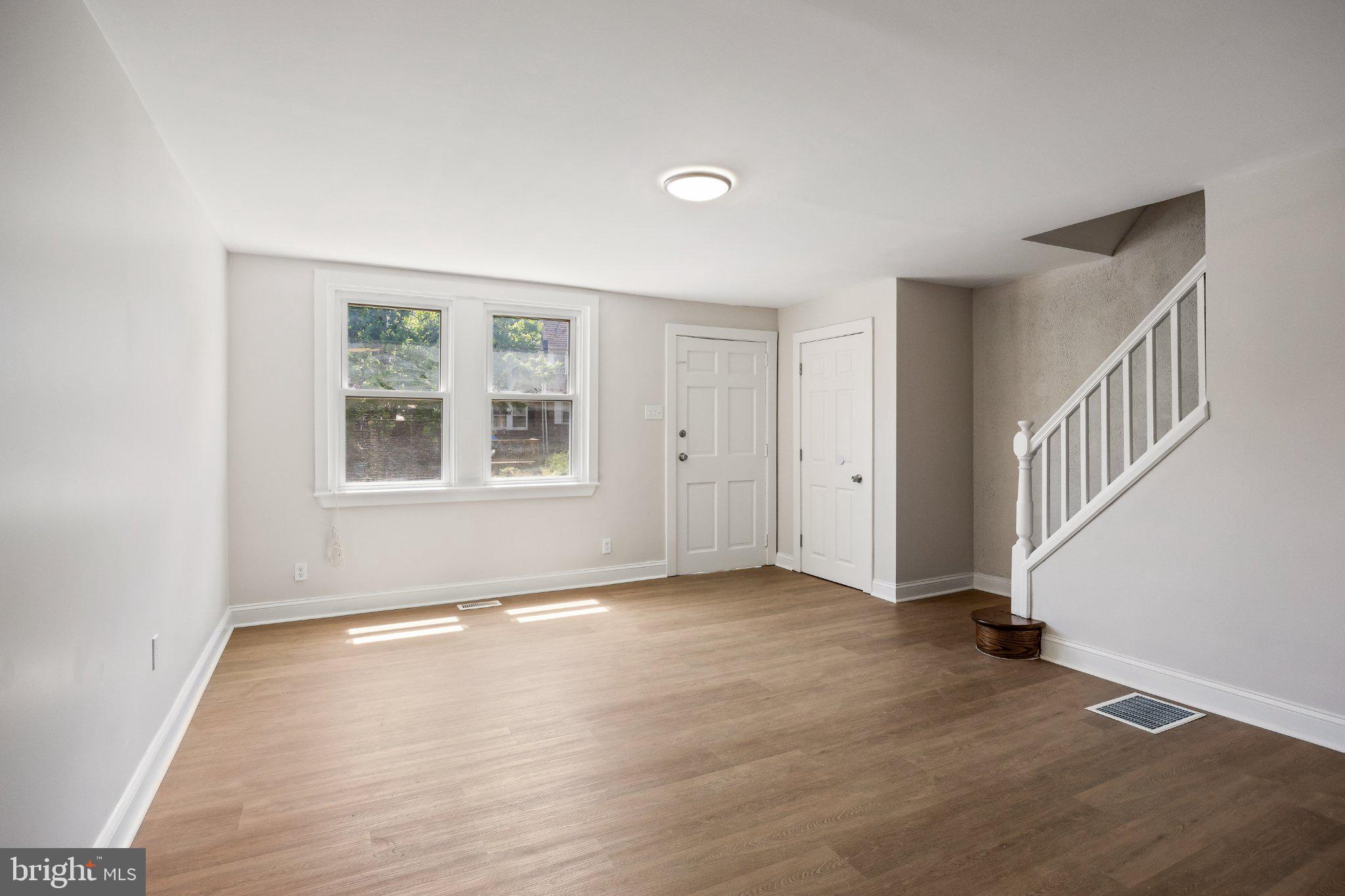 220 Houston Street Chester, PA 19013 - Photo 7 of 29