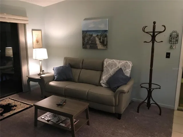 $2,000 | 2655 Pine Ridge Way North, Unit H3, Palm Harbor, FL 34684