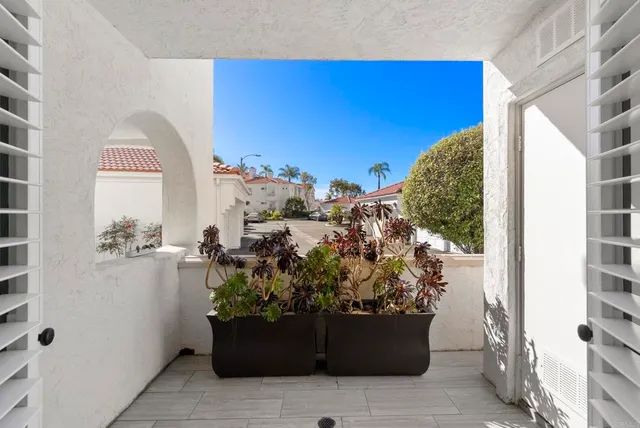 a view of a entryway