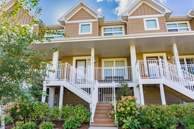 $2,300 | 2978 Clover Ridge Drive, Chaska, MN 55318