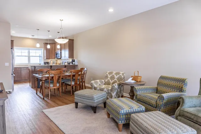 $2,300 | 2978 Clover Ridge Drive, Chaska, MN 55318