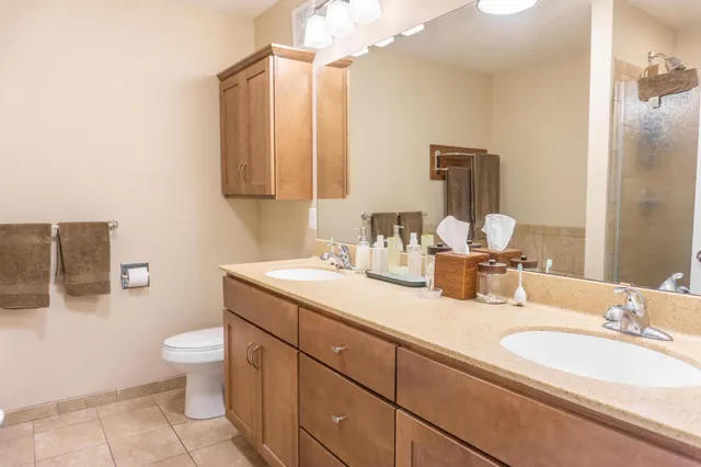 $2,300 | 2978 Clover Ridge Drive, Chaska, MN 55318