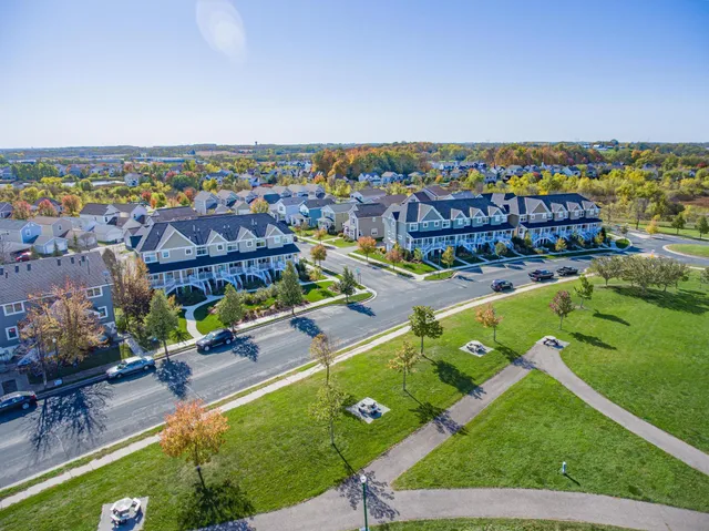 $2,300 | 2978 Clover Ridge Drive, Chaska, MN 55318