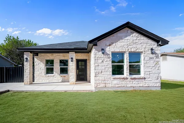 $279,000 | 20035 Morrison Street, Somerset, TX 78069