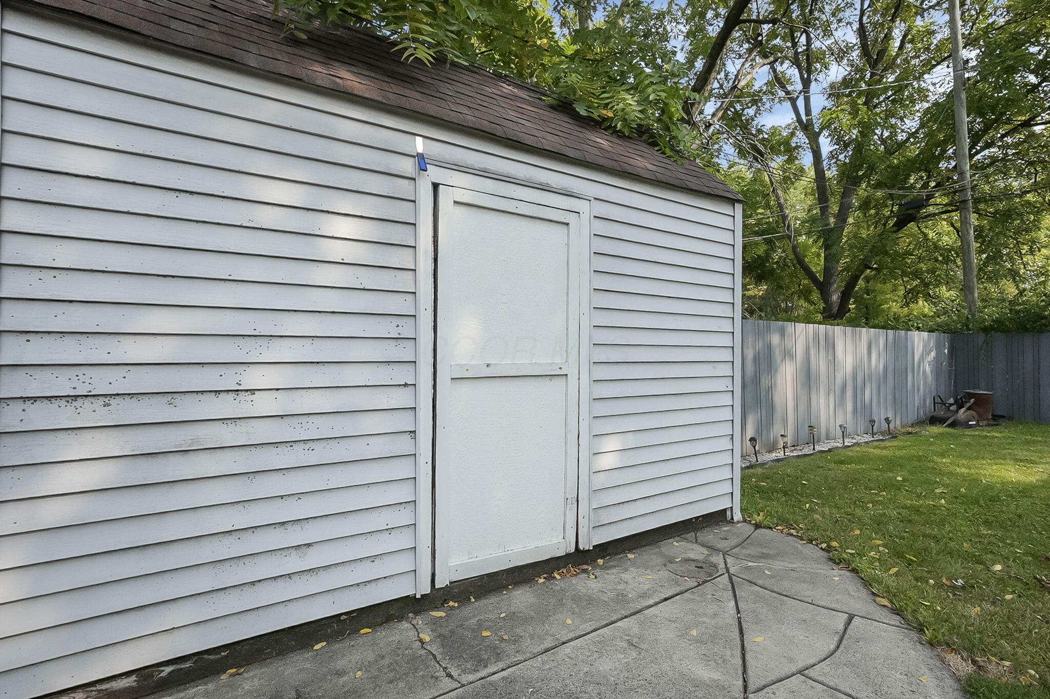 348 Darbyhurst Road Columbus, OH 43228 - Photo 27 of 31 10-web-or-mls-348-darbyhurst-rd