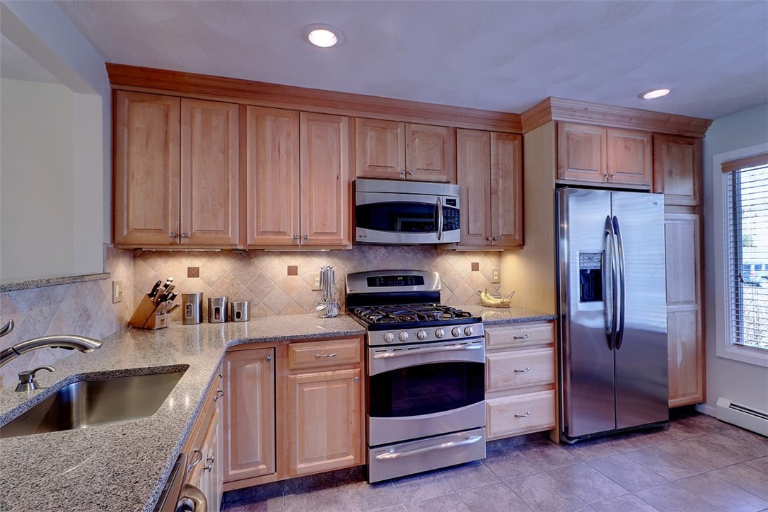 345 Channel View, Unit 104 Warwick, RI 02889 - Photo 4 of 39 Gallery Image 4