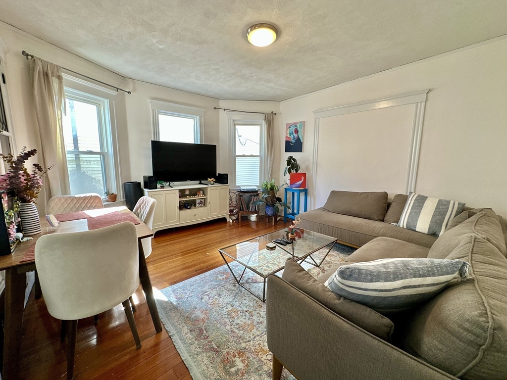 369 Centre Street, Unit 2 Boston, MA 02122 - Photo 8 of 16
