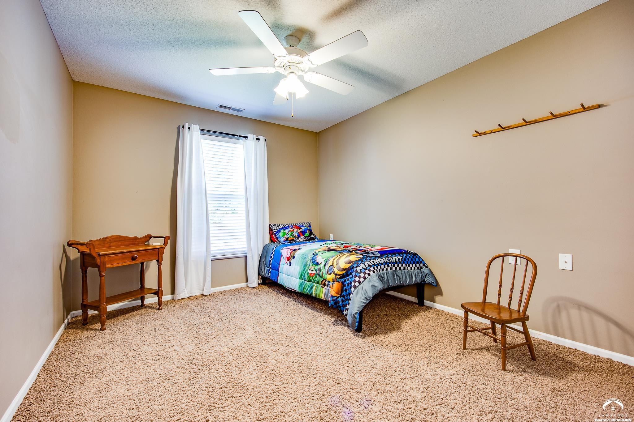1837 Delaware Street Lawrence, KS 66044 - Photo 17 of 28