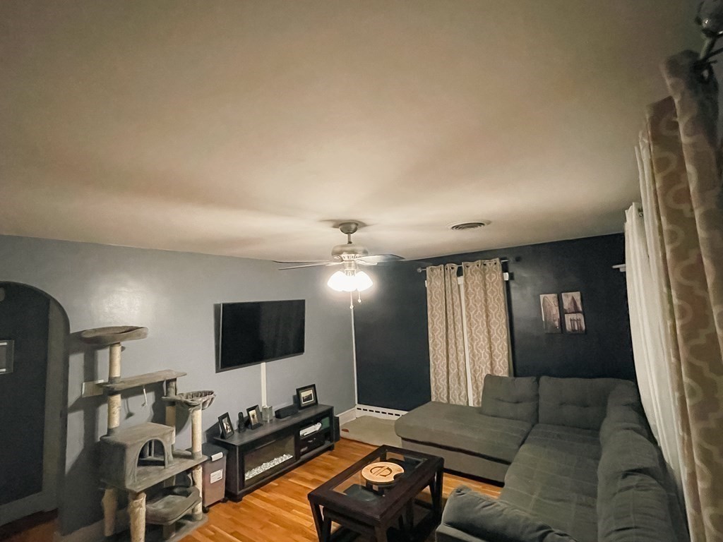 31 Stockton Street Fall River, MA 02721 - Photo 6 of 21