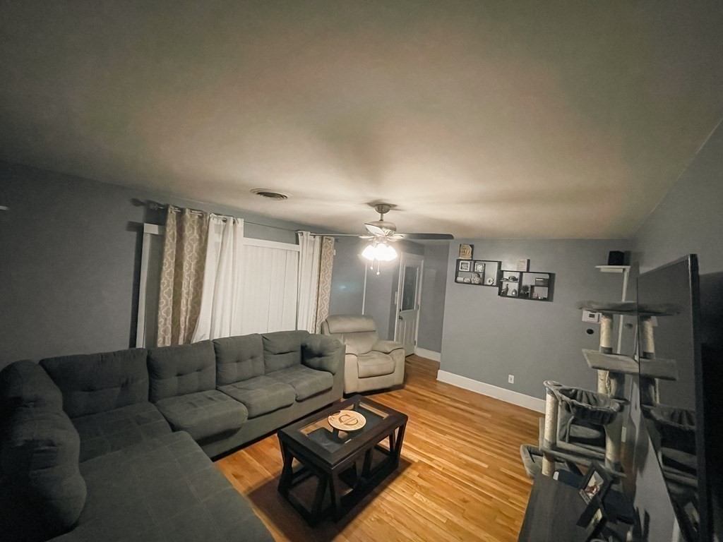 31 Stockton Street Fall River, MA 02721 - Photo 7 of 21