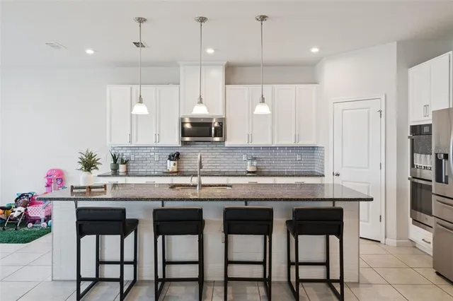 $525,000 | 100 Lavenna Avenue, St. Cloud, FL 34771