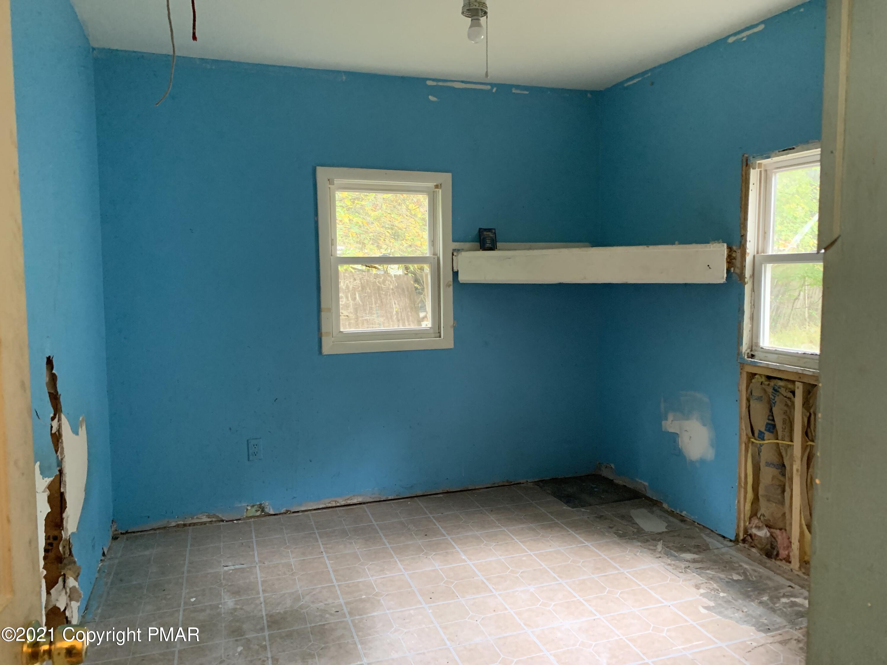 203 Semmel Road Effort, PA 18330 - Photo 13 of 18 a view of an empty room with a window