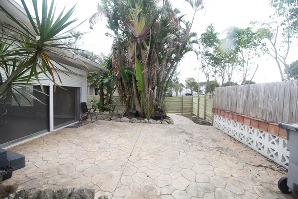 $2,100 | 909 Northeast 12th Avenue, Pompano Beach, FL 33060