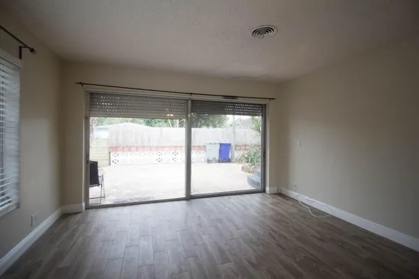 $2,100 | 909 Northeast 12th Avenue, Pompano Beach, FL 33060