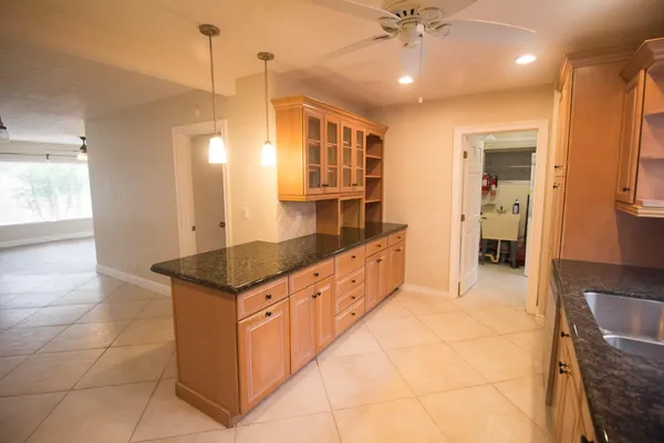 $2,100 | 909 Northeast 12th Avenue, Pompano Beach, FL 33060