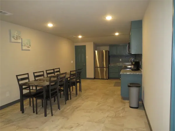 $900 | 12069 Joyce Lane, Unit 5, Roanoke, TX 76262