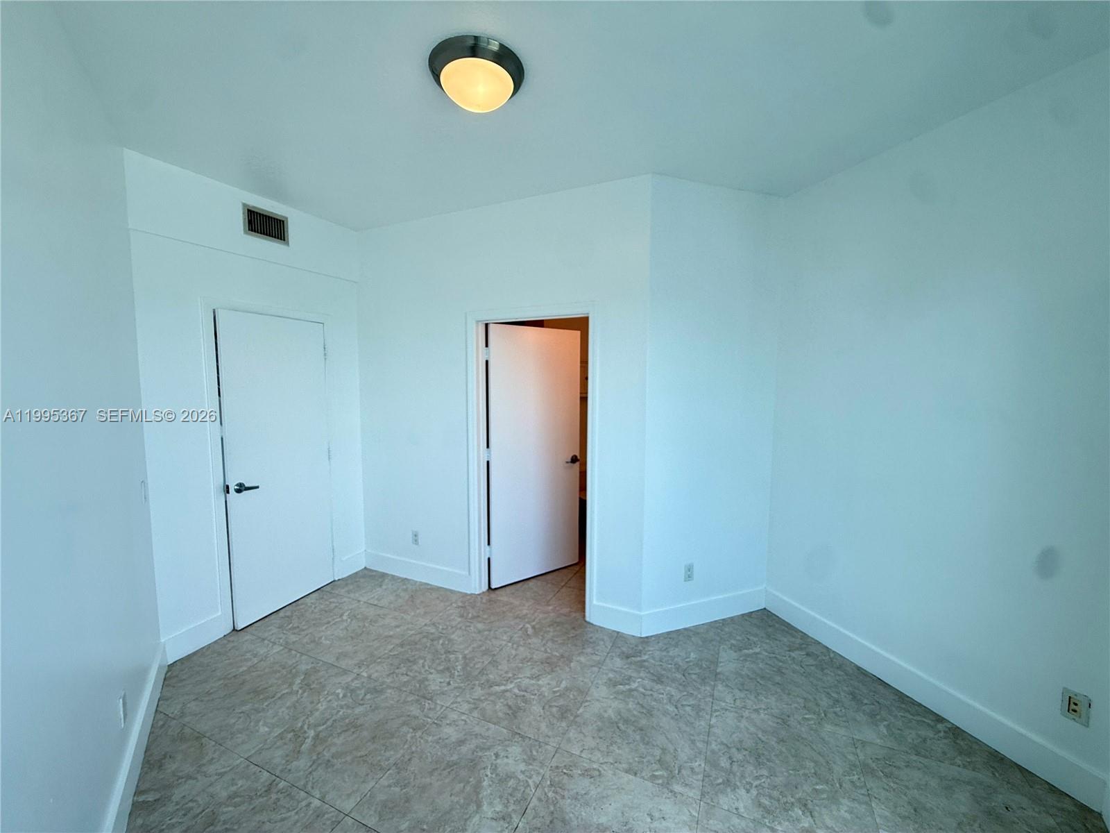 60 Southwest 13th Street, Unit 4018 Miami, FL 33130 - Photo 8 of 26