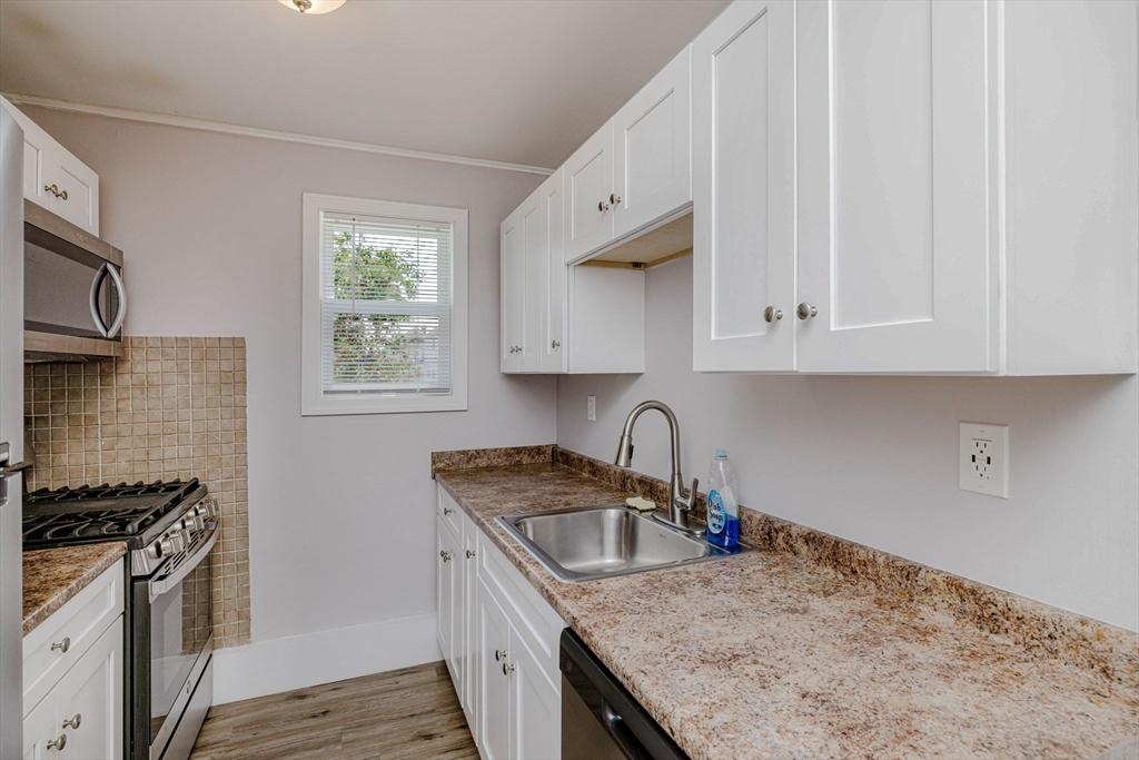 154 Mott Street Fall River, MA 02721 - Photo 10 of 42