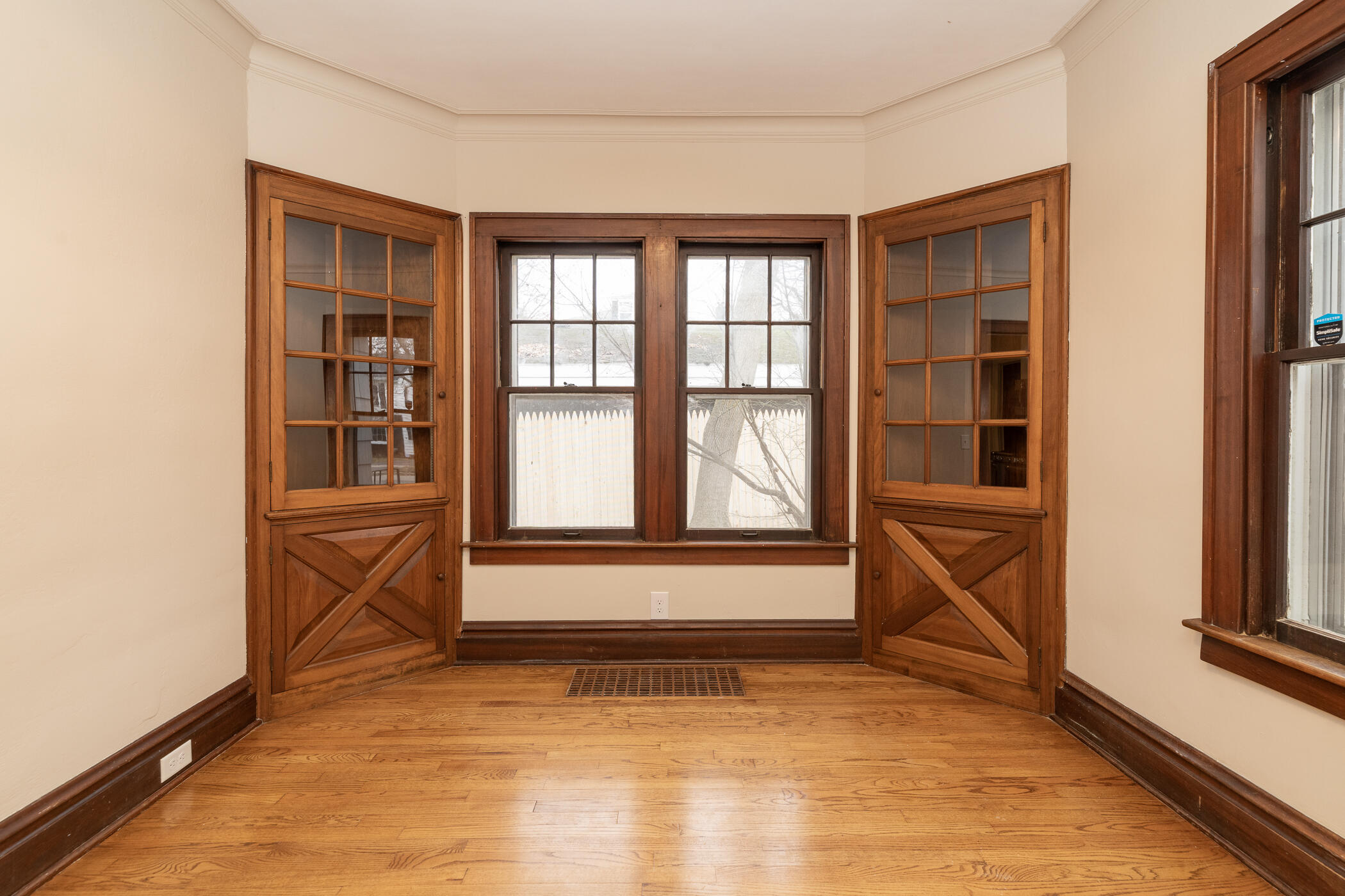 1731 Dover Road Kalamazoo, MI 49008 - Photo 23 of 60 Built-In's