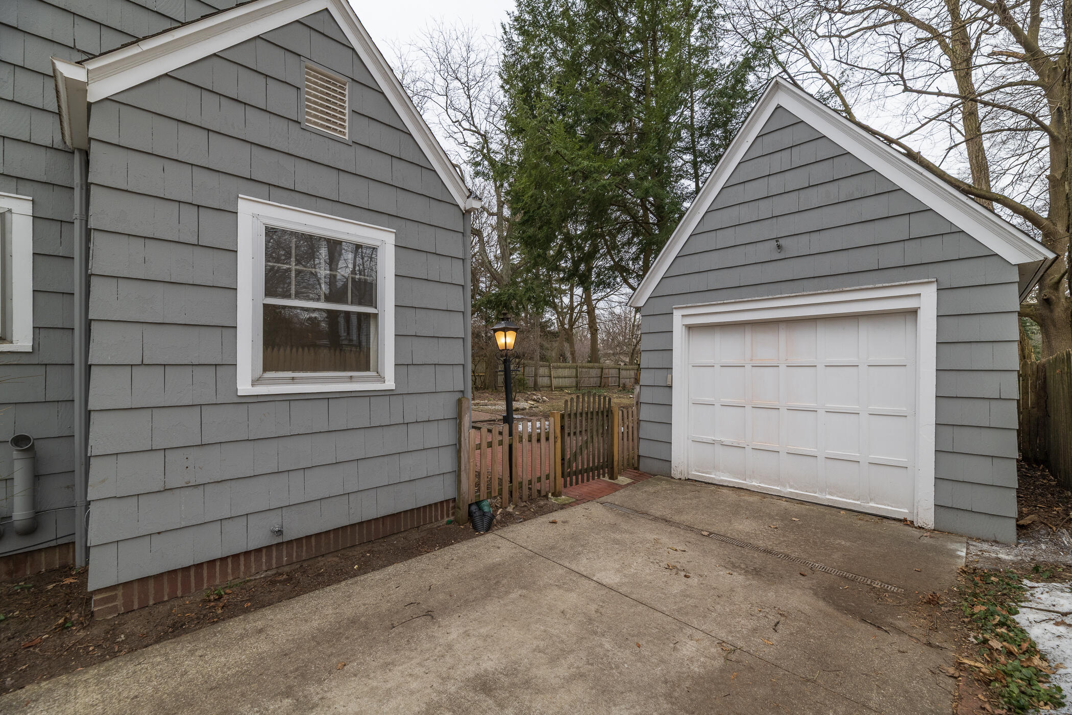1731 Dover Road Kalamazoo, MI 49008 - Photo 54 of 60 Garage