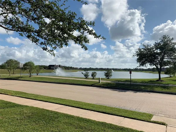 $3,100 | 2516 Brittany Lakes Drive, League City, TX 77573