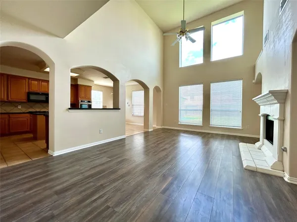 $3,100 | 2516 Brittany Lakes Drive, League City, TX 77573