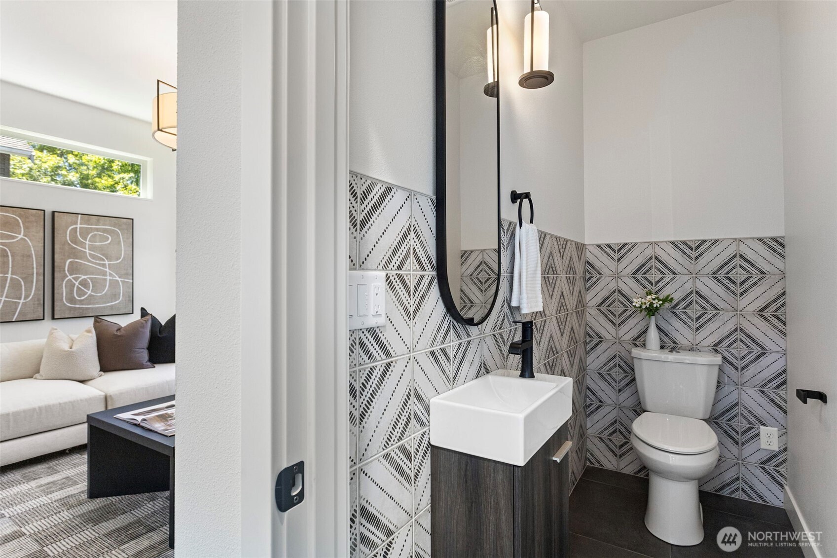 4432 Dayton Avenue North Seattle, WA 98103 - Photo 26 of 38