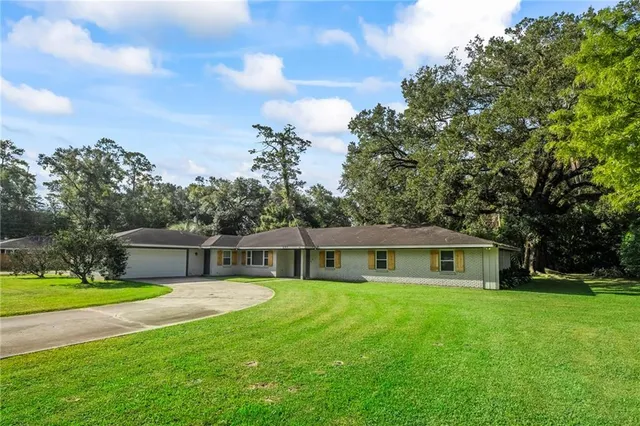 $620,000 | 307 West 10th Avenue, Covington, LA 70433