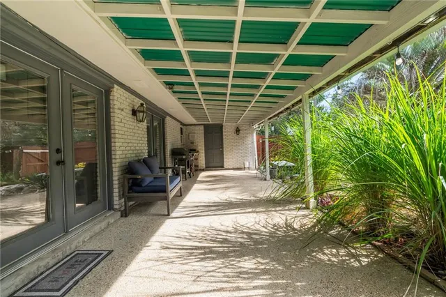 $620,000 | 307 West 10th Avenue, Covington, LA 70433