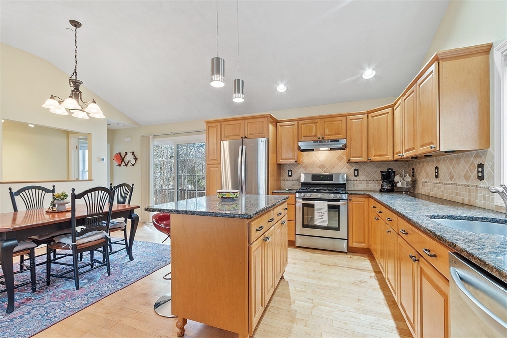 7 Brooksbie Road, Unit 2 Bedford, MA 01730 - Photo 4 of 29