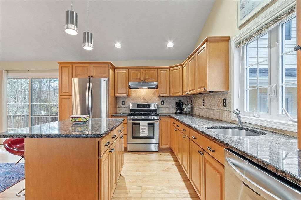 7 Brooksbie Road, Unit 2 Bedford, MA 01730 - Photo 5 of 29