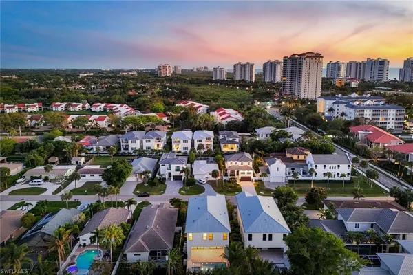 $3,595,000 | 513 92nd Avenue North, Naples, FL 34108