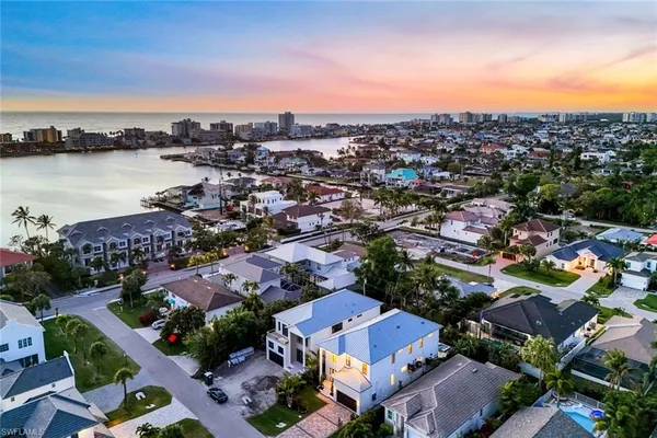 $3,595,000 | 513 92nd Avenue North, Naples, FL 34108