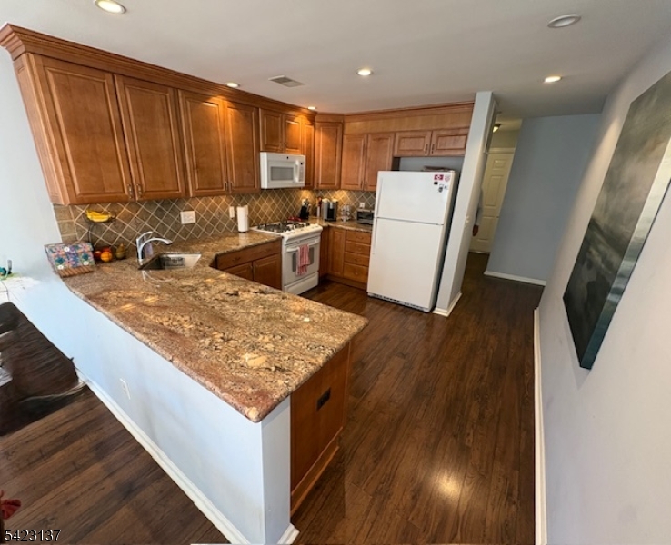 247 Riveredge Drive, Unit 247 Chatham, NJ 07928 - Photo 7 of 19